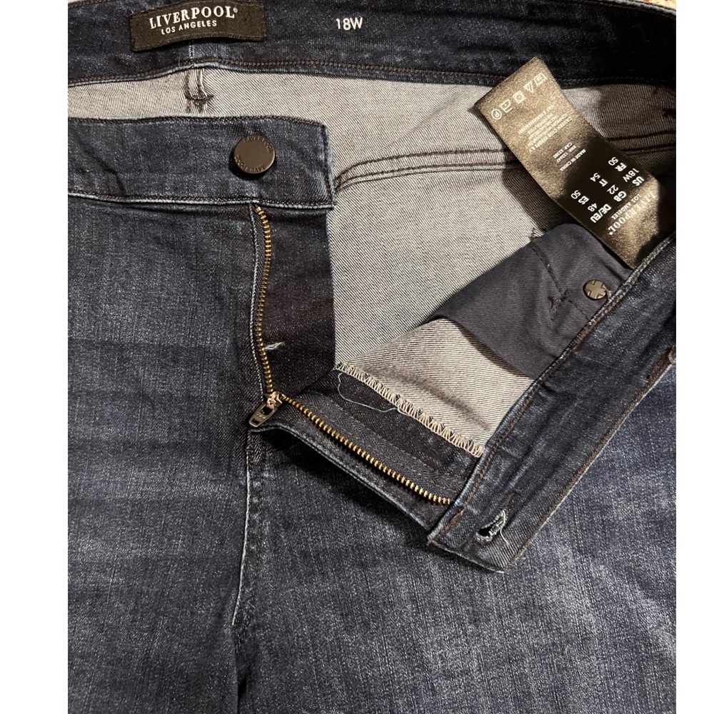 Liverpool LA The‎ Walking Short Wom. Size 18W Dark Denim Shorts Vintage Super D - Picture 6 of 9